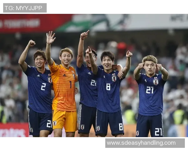 日本足球队客串球星揭秘,他们如何在绿茵场外展现不同魅力 日本足球队客串球星揭秘,他们如何在绿茵场外展现不同魅力